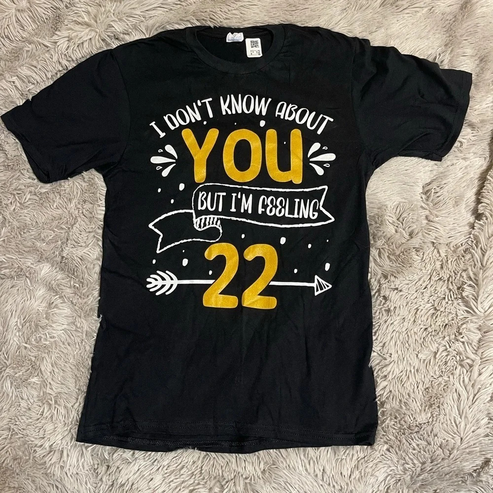 Swiftie Inspired‎ “Feeling 22” Black Short Sleeve T-Shirt Small
